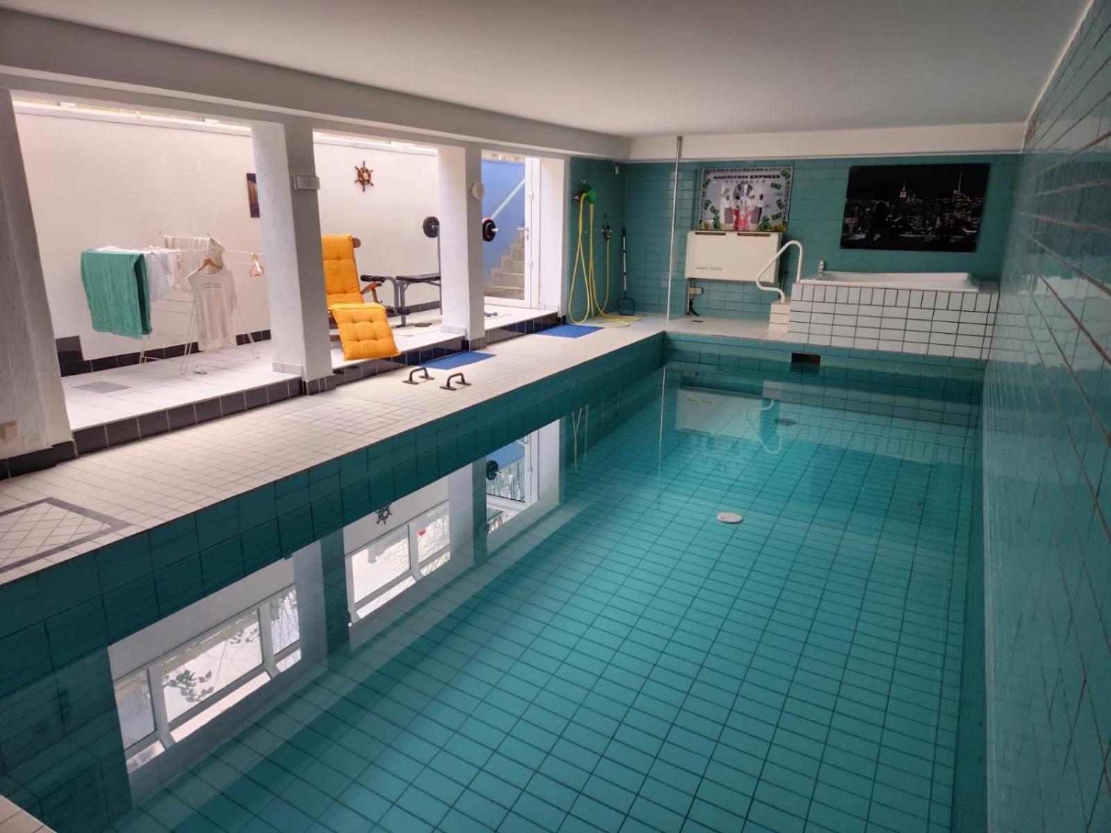 Villa Casa Blanca Mit Privatem Schwimmbad 26 Grad Und Sauna Duisburg Exterior foto